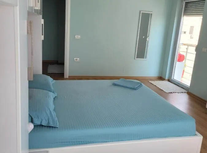 Apartment Sea View New *