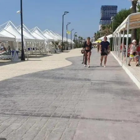 Sea View New דירה